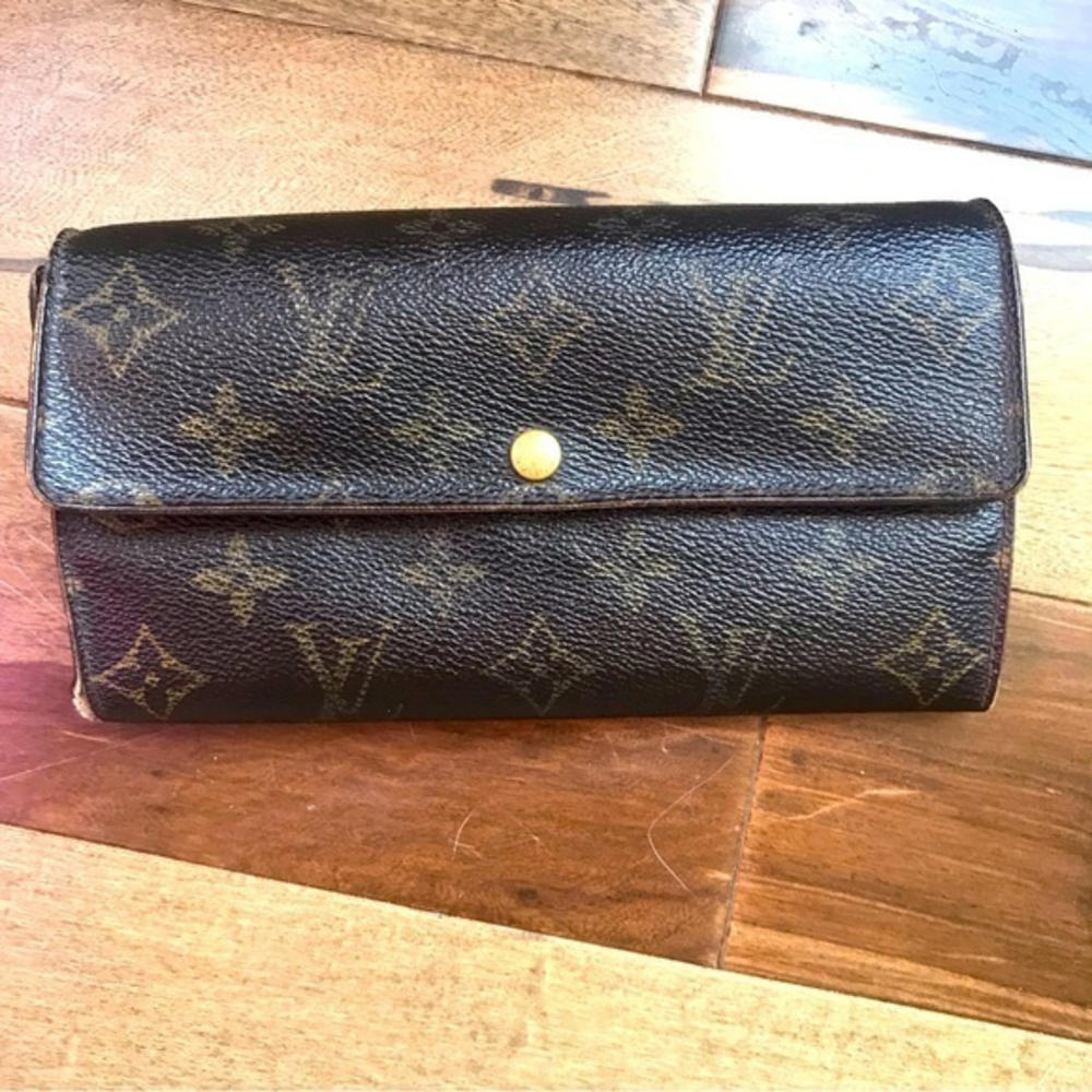 Authentic Louis Vuitton Portefeiulle‎ Sarah Long Wallet